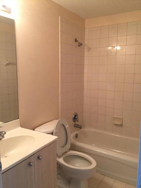 House for rent at 5900 Azalea Circle, West Palm Beach, FL 33415