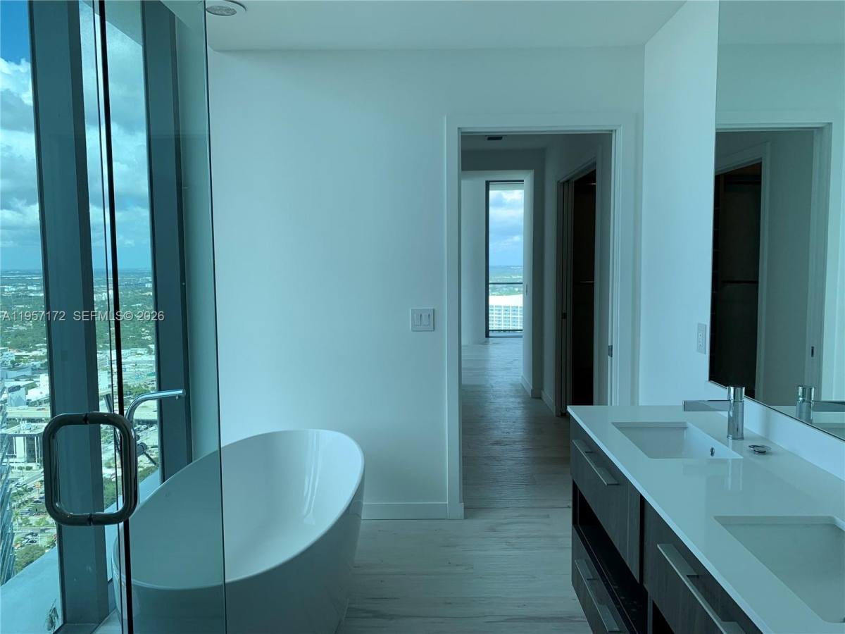 Apartment for rent at 480 NE 31st St #4507, Miami, FL 33137