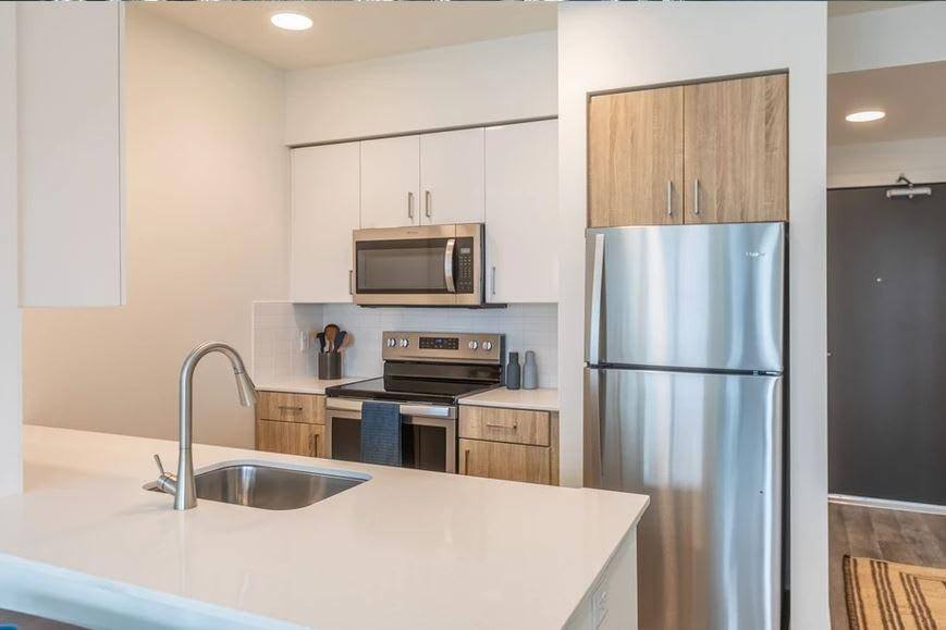 Apartment for rent at 1055 N Anchor Way, Portland, OR 97217