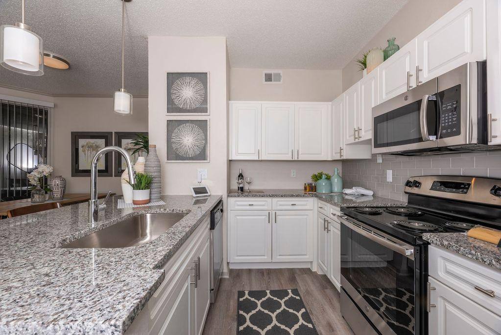 Apartment for rent at Gardens of Valley Ranch, 8800 Saddlehorn Dr, Irving, TX 75063