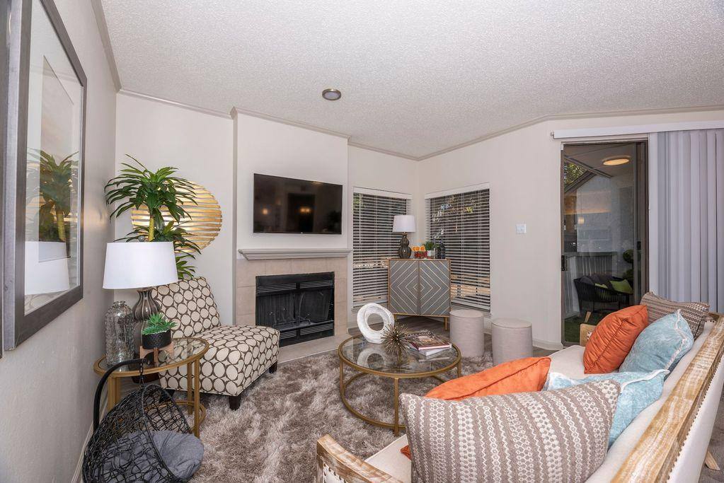 Apartment for rent at Gardens of Valley Ranch, 8800 Saddlehorn Dr, Irving, TX 75063