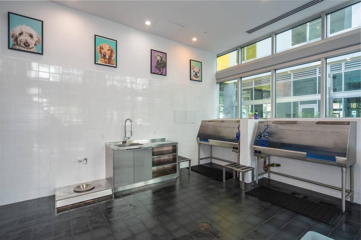 Apartment for rent at 330 E 3rd St, Long Beach, CA 90802