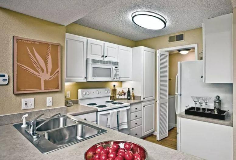 Apartment for rent at Greenspoint at Paradise Valley, 4202 E Cactus Rd, Phoenix, AZ 85032