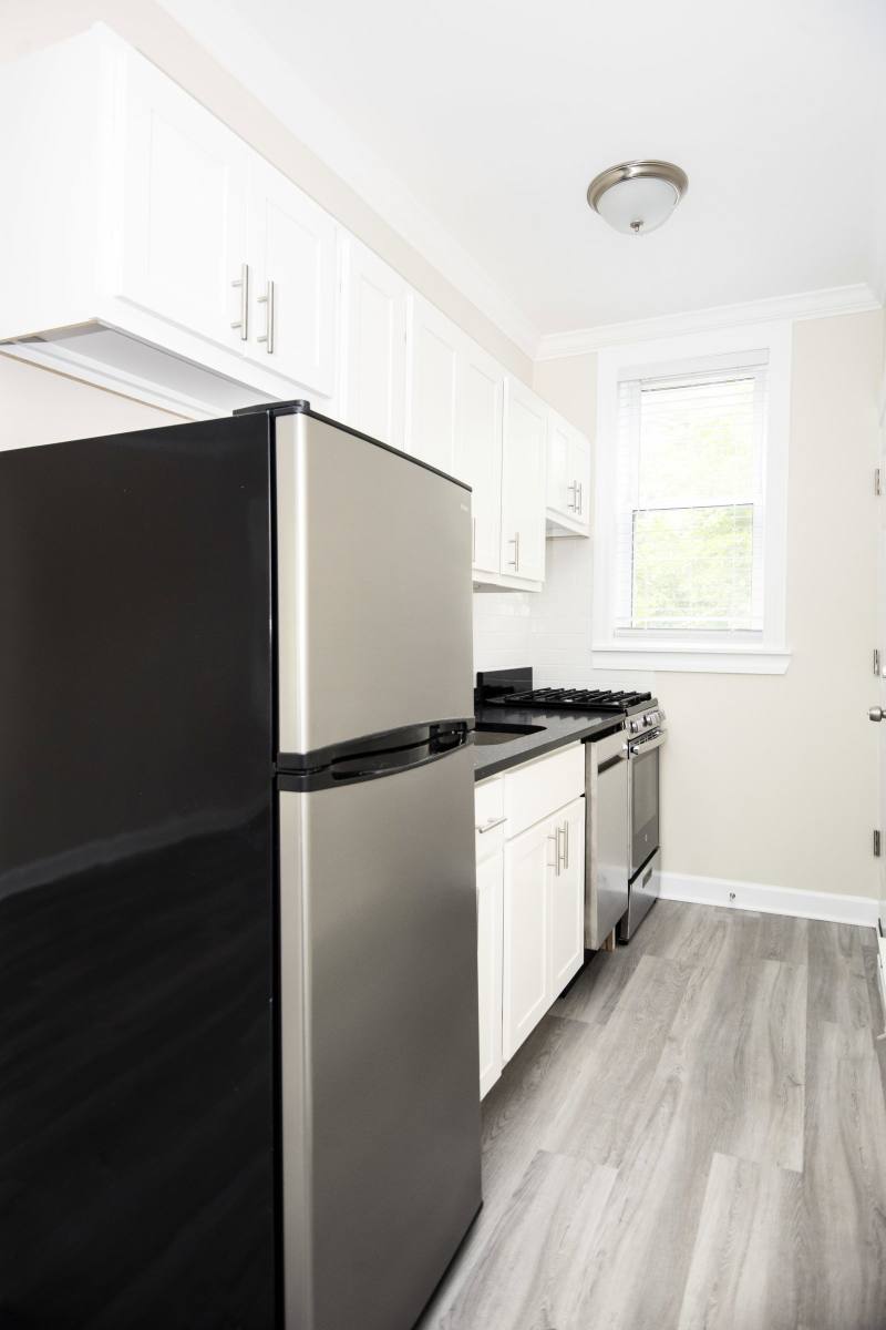 Apartment for rent at 646 W Roscoe St #N3, Chicago, IL 60657