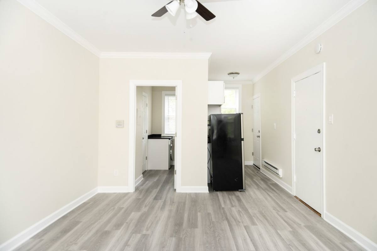 Apartment for rent at 646 W Roscoe St #N3, Chicago, IL 60657