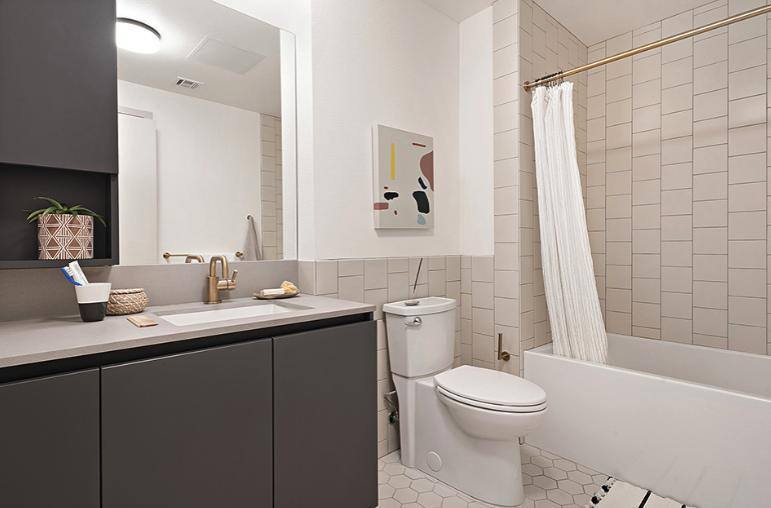 Apartment for rent at 6200 Hollywood Blvd, Los Angeles, CA 90028
