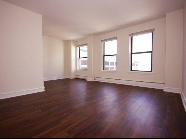 Apartment for rent at 200 E Chestnut St, Chicago, IL 60611