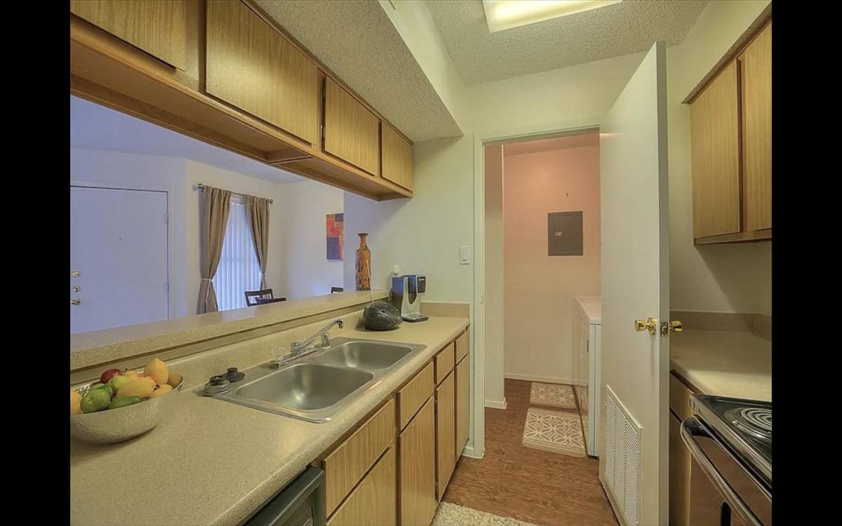 Apartment for rent at Arrowhead Pointe, 12021 Skyline Rd NE, Albuquerque, NM 87123