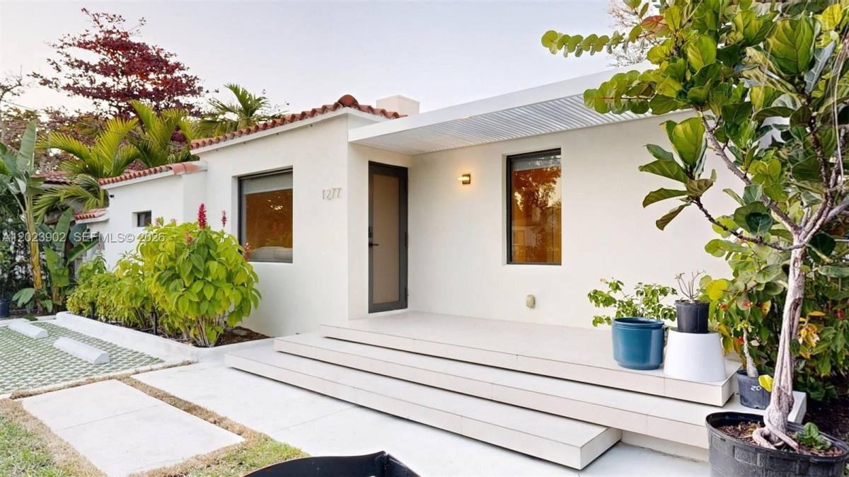 House for rent at 19 SW 19th St, Miami, FL 33145