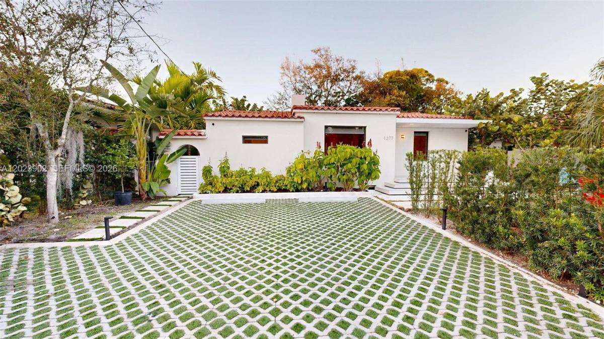 House for rent at 19 SW 19th St, Miami, FL 33145
