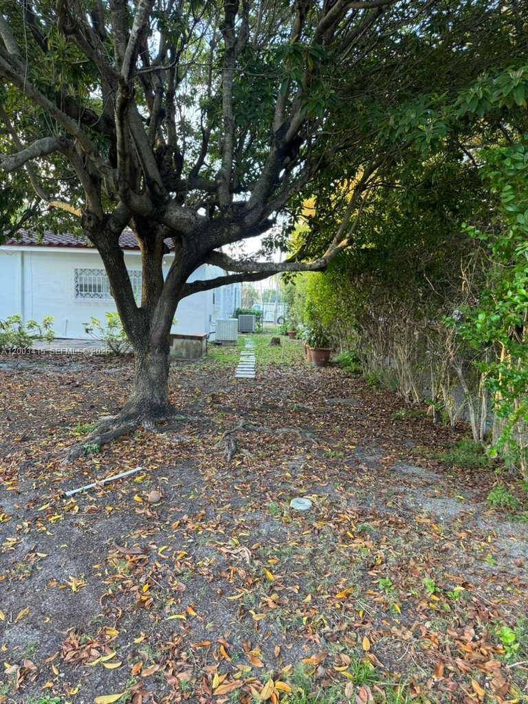 House for rent at 3600 SW 26th St, Miami, FL 33133