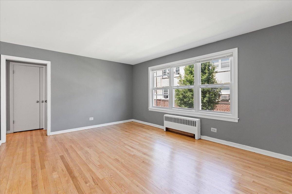 Apartment for rent at 6715 N California Ave #1W, Chicago, IL 60645