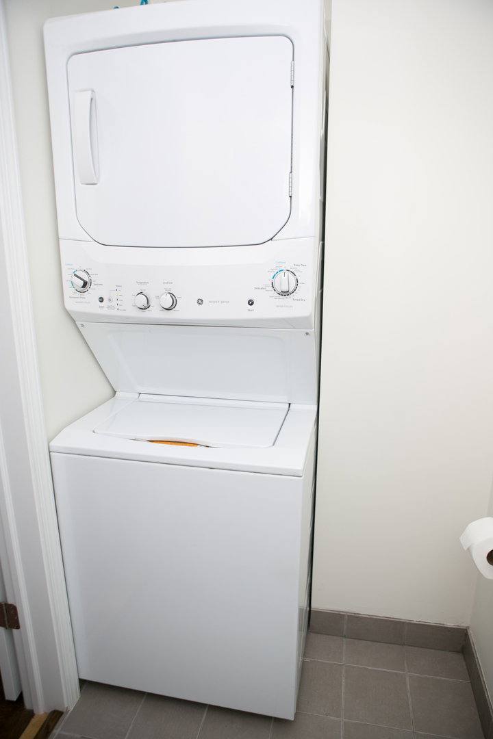 Apartment for rent at 2025 N Clifton Ave #2F, Chicago, IL 60614