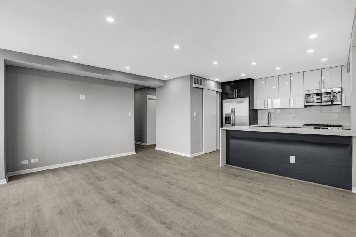 Apartment for rent at 3950 N Lake Shore Dr #1516, Chicago, IL 60613