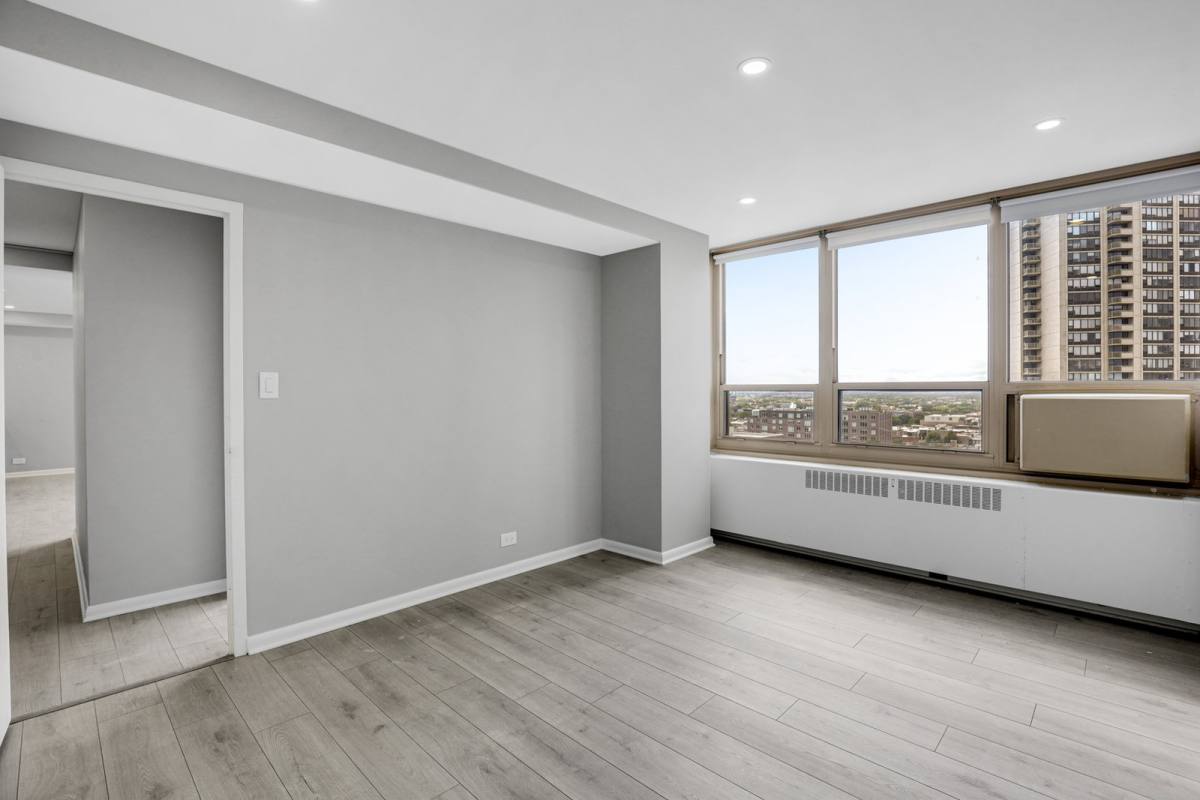 Apartment for rent at 3950 N Lake Shore Dr #1516, Chicago, IL 60613