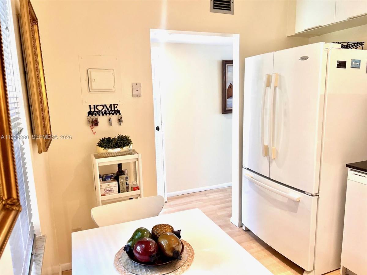 Condo for rent at 2841 Somerset Dr, Fort Lauderdale, FL 33311