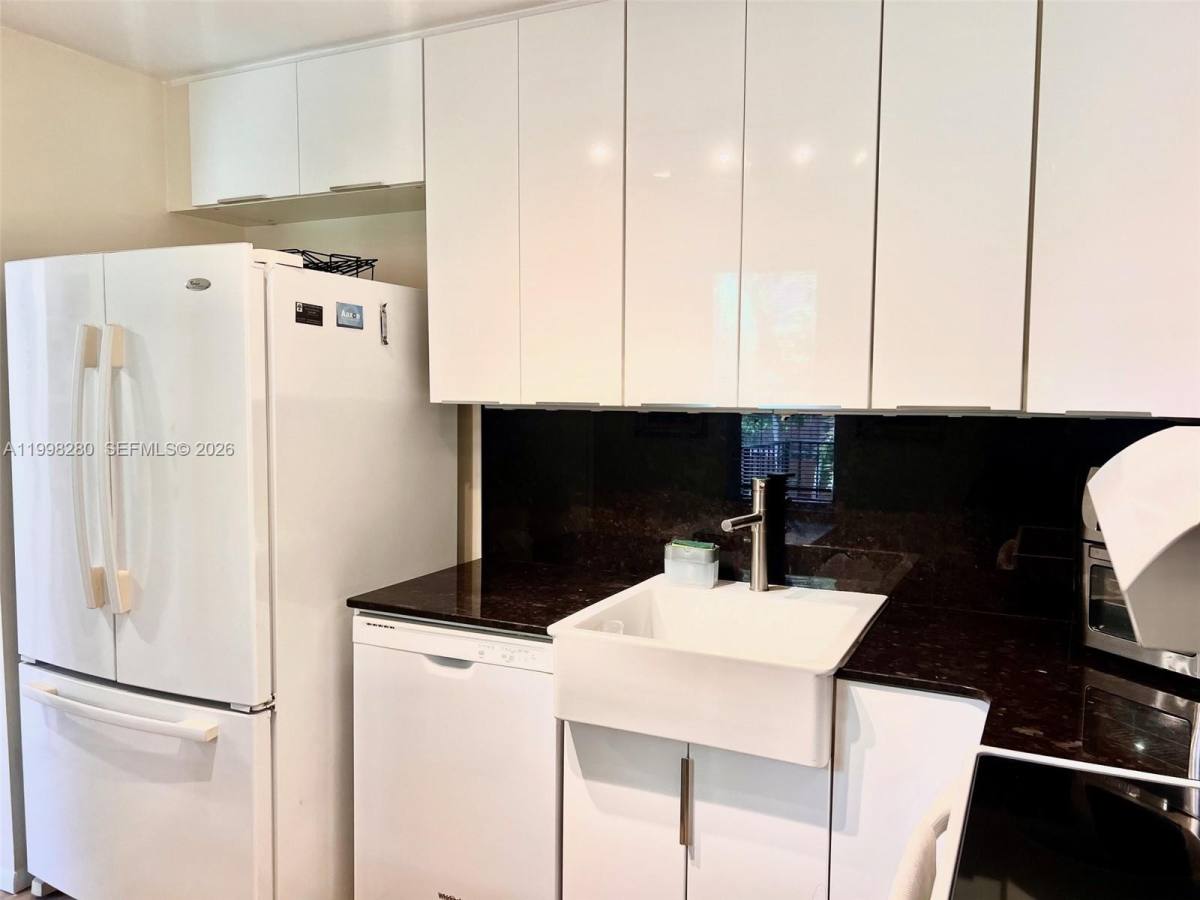 Condo for rent at 2841 Somerset Dr, Fort Lauderdale, FL 33311