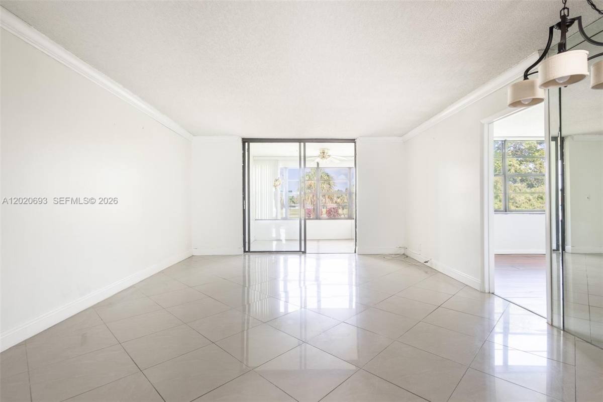 Condo for rent at 206 NW 18th St, Pompano Beach, FL 33063