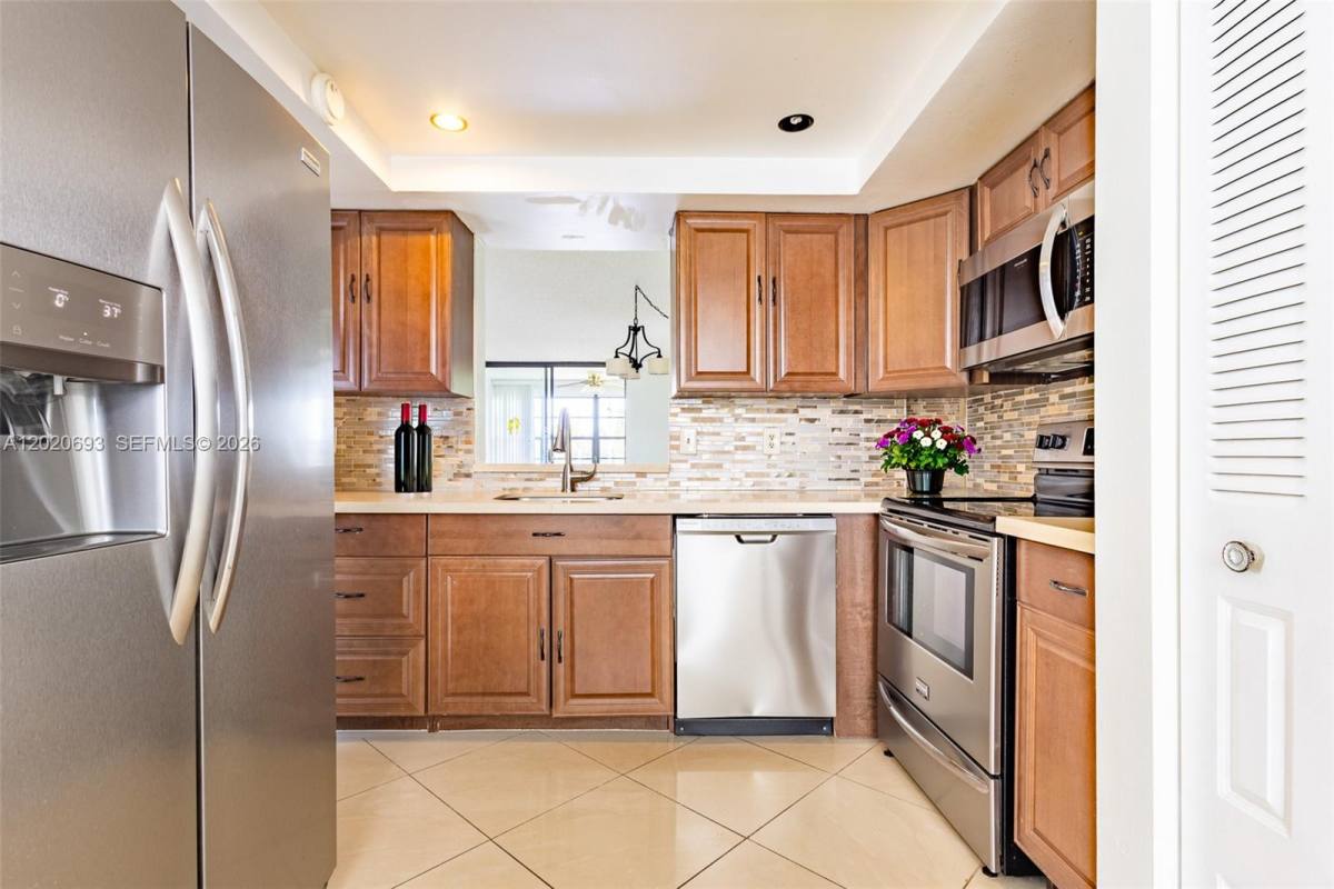 Condo for rent at 206 NW 18th St, Pompano Beach, FL 33063