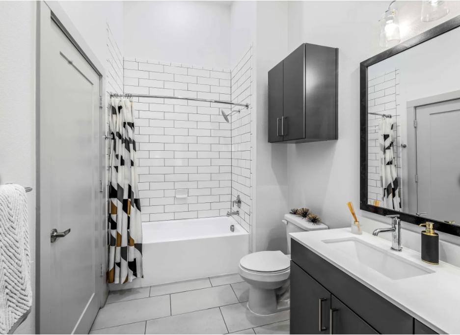 Apartment for rent at 220 E Broadway Ave, Fort Worth, TX 76104