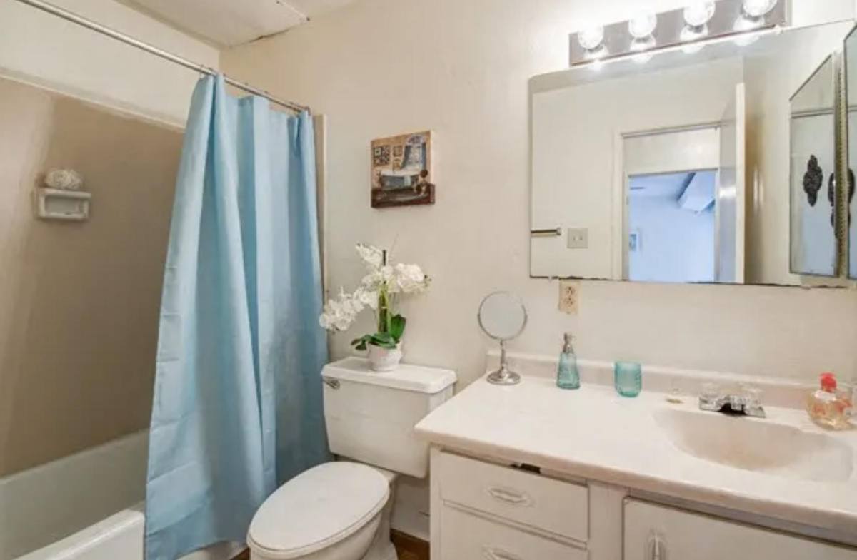 Apartment for rent at Desert Creek, 4300 Pan American Freeway NE, Albuquerque, NM 87107
