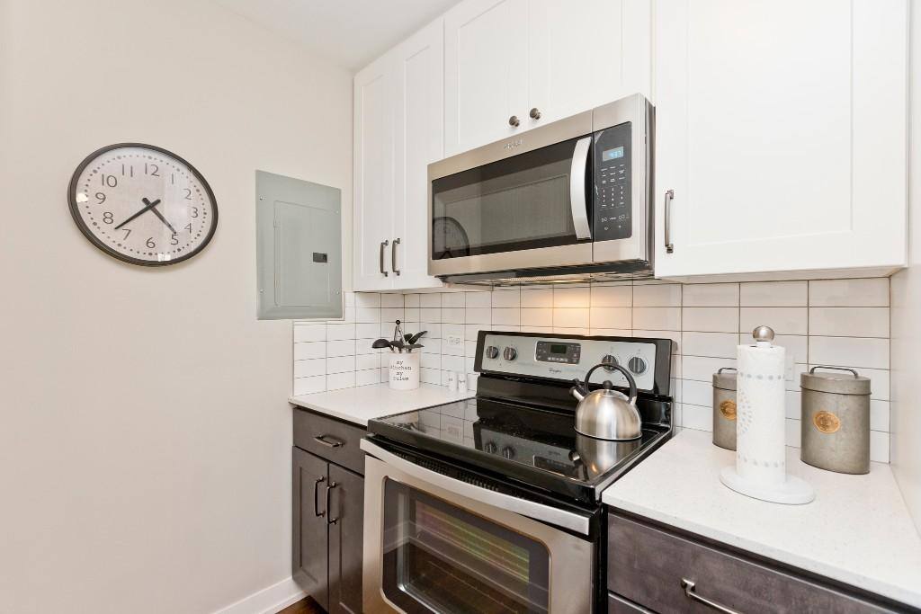 Apartment for rent at 5536 N Sheridan Rd #406, Chicago, IL 60640