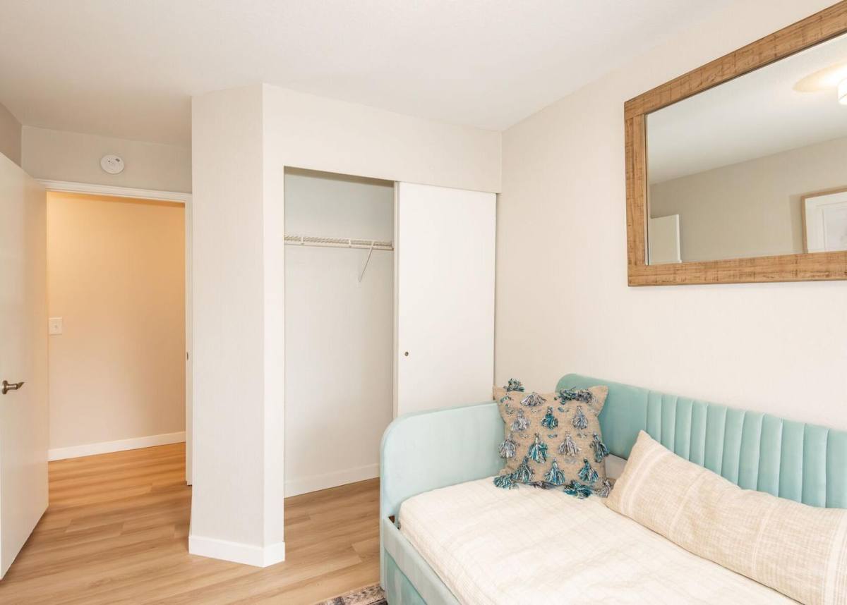 Apartment for rent at 2700 W Powell Blvd, Gresham, OR 97030