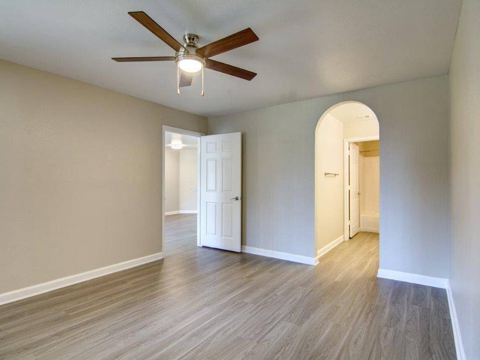 Apartment for rent at The Boulevard, 110 E Greenway Parkway, Phoenix, AZ 85022