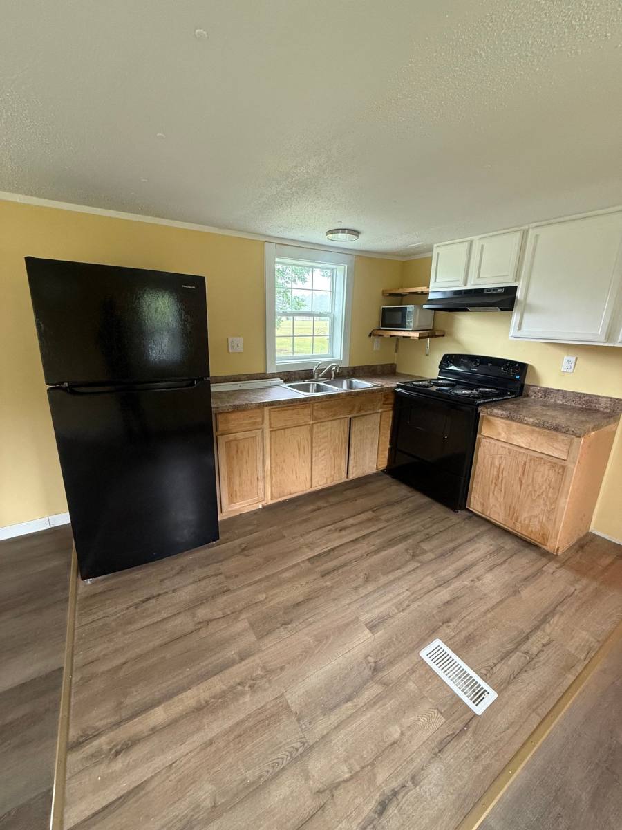 House for rent at 2020 W Barr Rd, Chocowinity, NC 27817