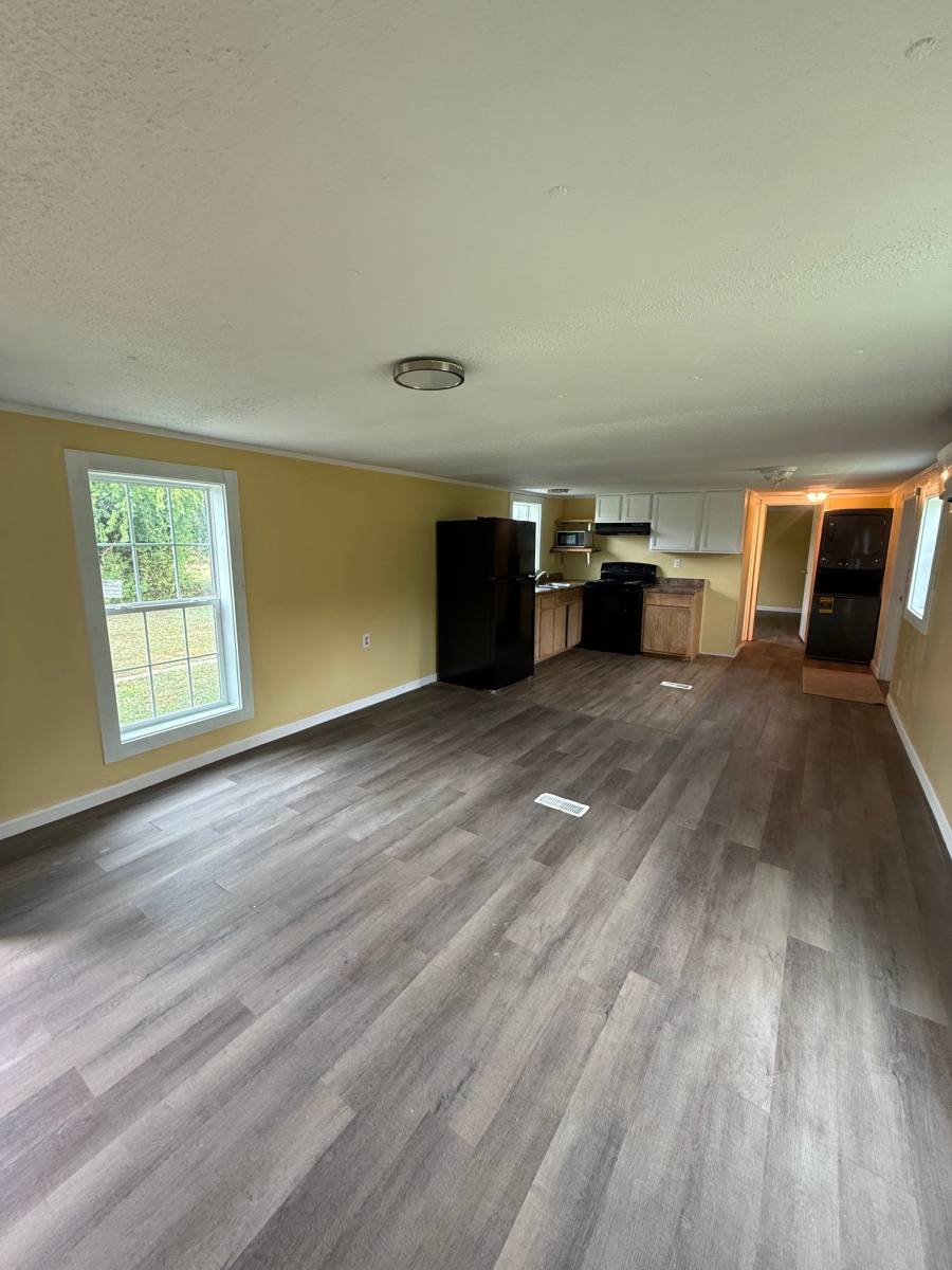 House for rent at 2020 W Barr Rd, Chocowinity, NC 27817