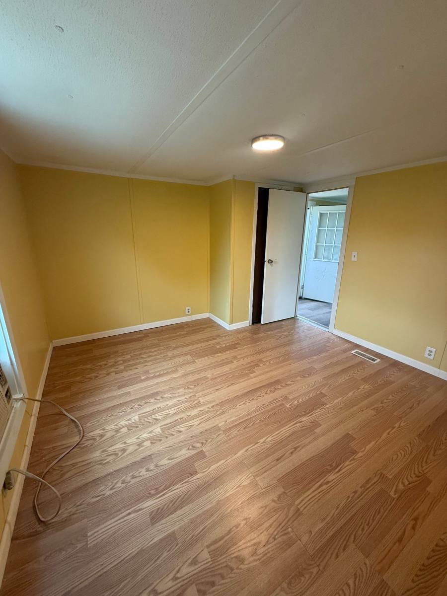 House for rent at 2020 W Barr Rd, Chocowinity, NC 27817