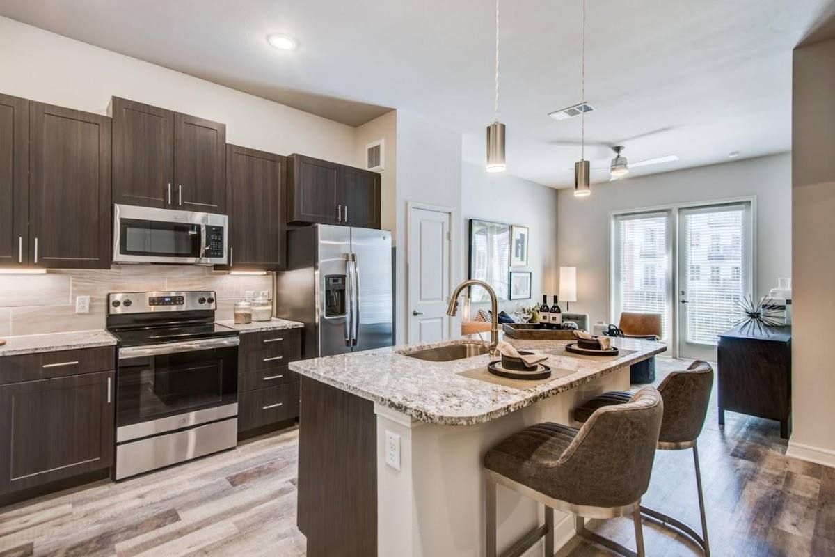 Apartment for rent at 13505 Inwood Rd, Dallas, TX 75244