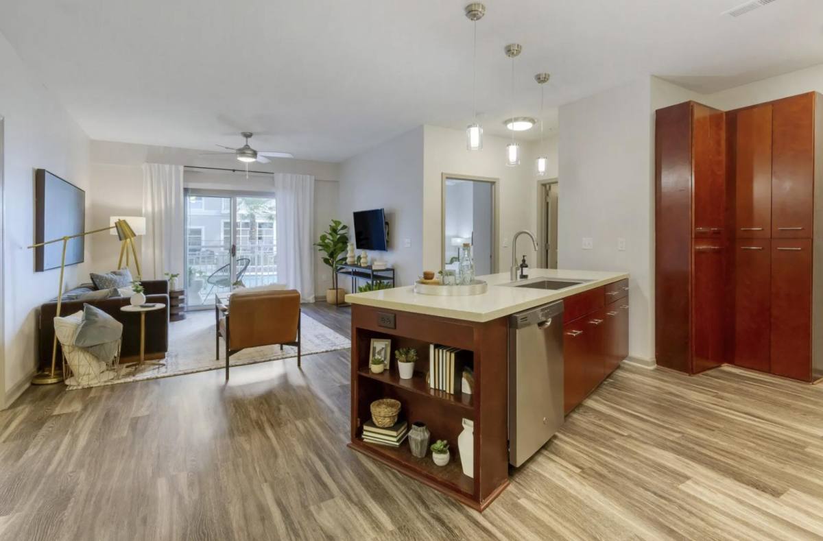 Apartment for rent at 900 E Six Forks Rd, Raleigh, NC 27604