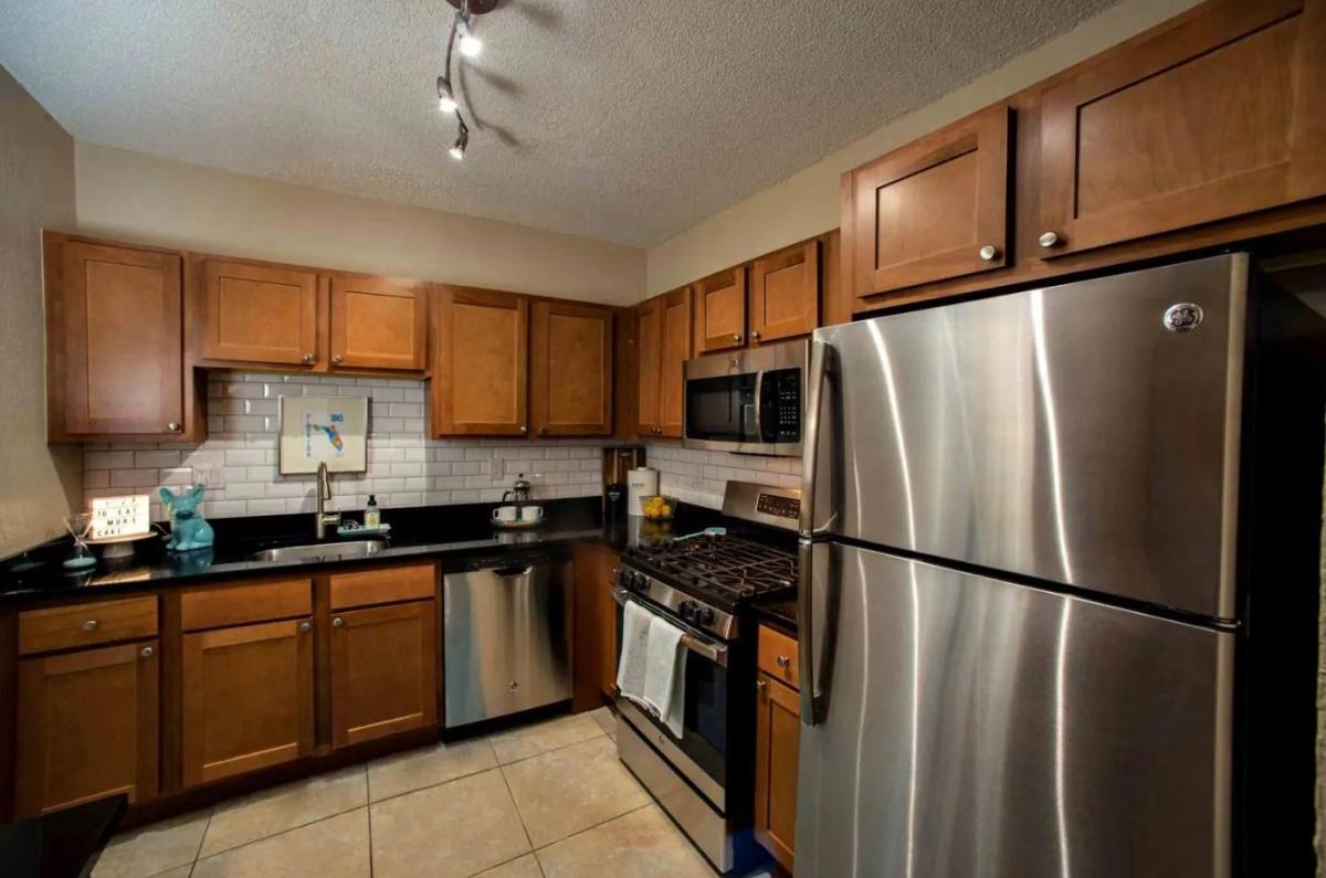 Apartment for rent at 2519 N Ocean Blvd, Boca Raton, FL 33431