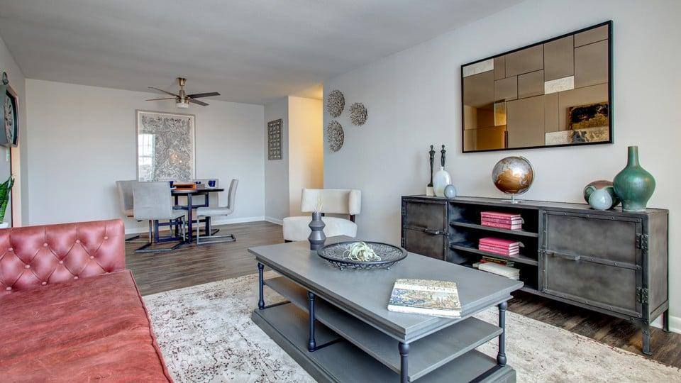 Apartment for rent at 624 Sheridan Rd, Highwood, IL 60040