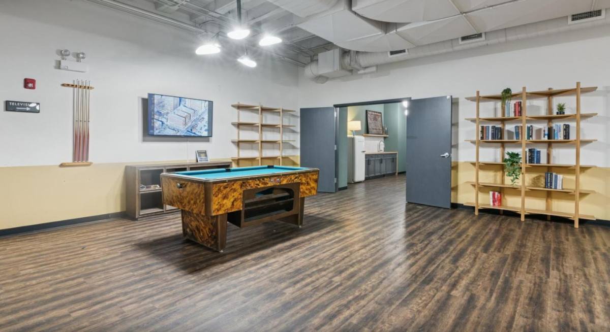 Apartment for rent at 5200 N Sheridan Rd, Chicago, IL 60640