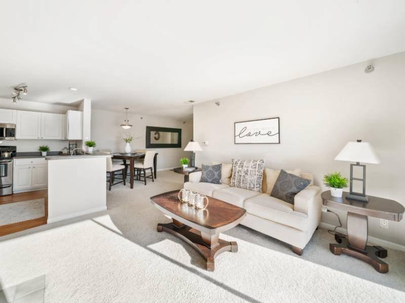 Apartment for rent at 348 Glenwood Dr, Bloomingdale, IL 60108