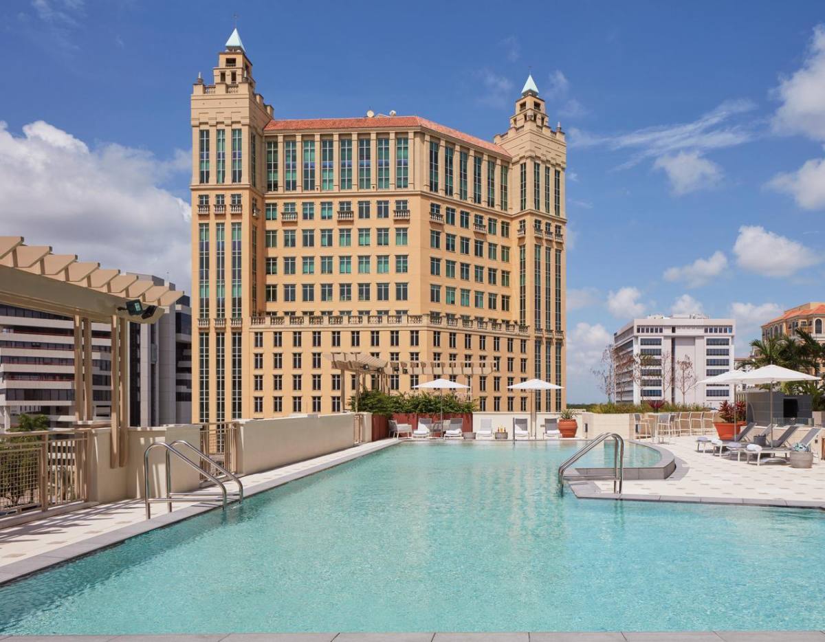 Apartment for rent at 60 Minorca Ave, Miami, FL 33134