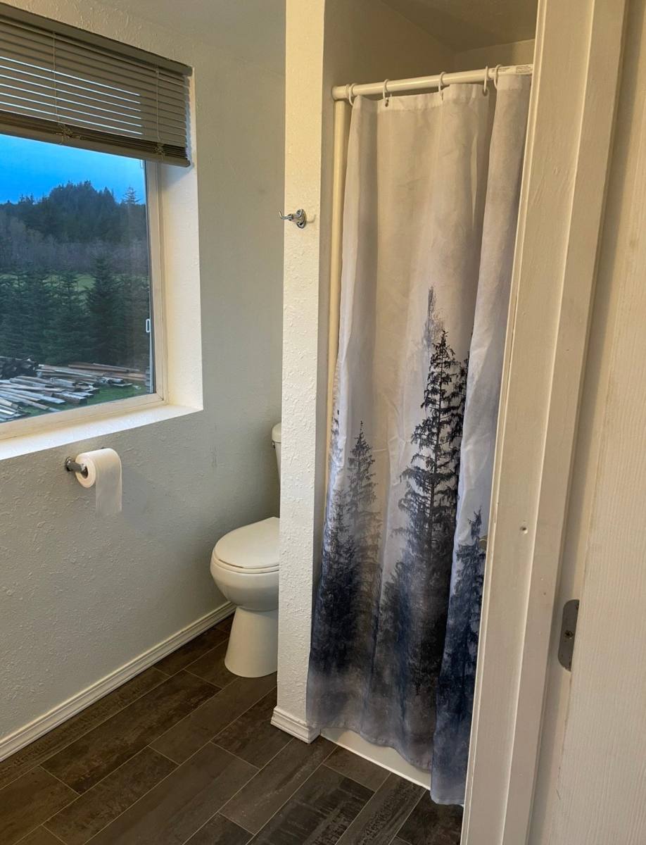 Apartment for rent at 123 Moore Rd #1, Elma, WA 98541