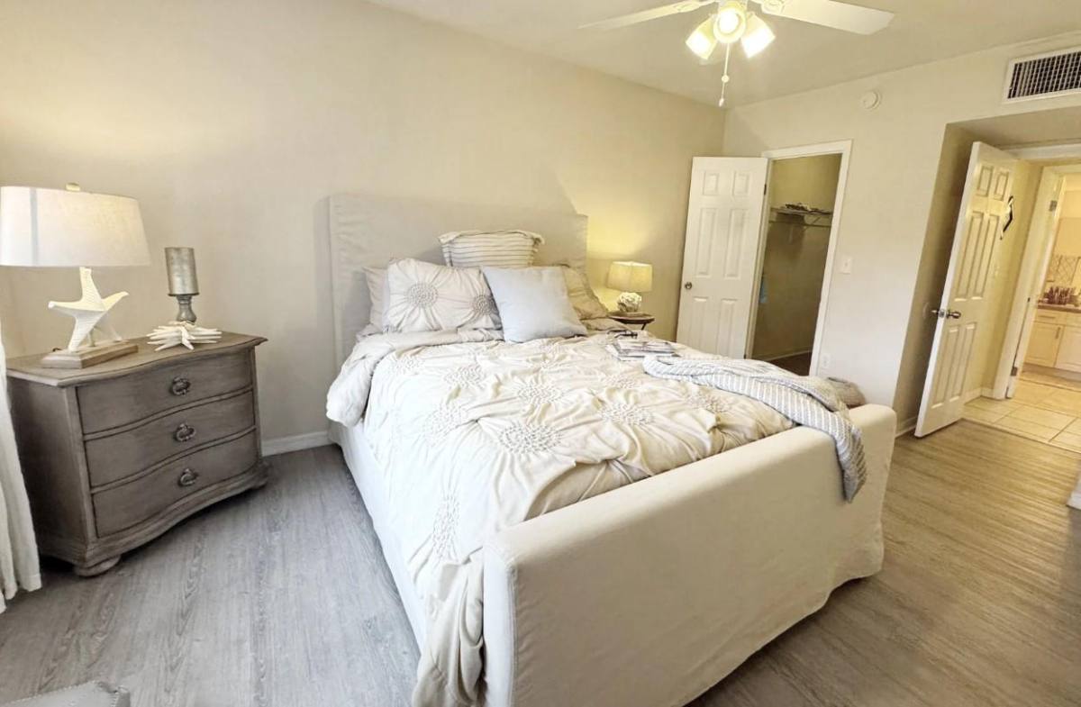 Apartment for rent at 6431 Cow Pen Rd, Hialeah, FL 33014