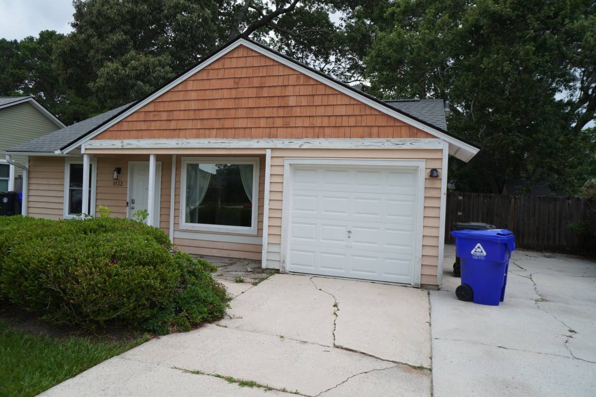 House for rent at 1133 Oakcrest Dr, Charleston, SC 29412