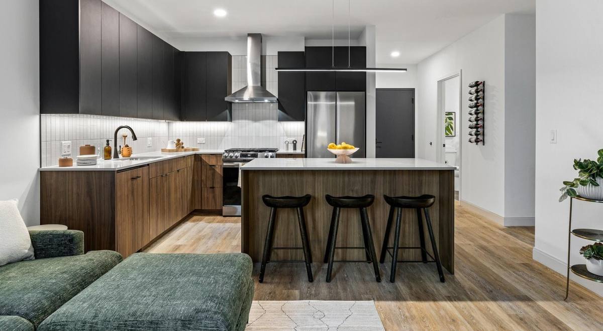 Apartment for rent at 218 E Grand Ave, Chicago, IL 60611