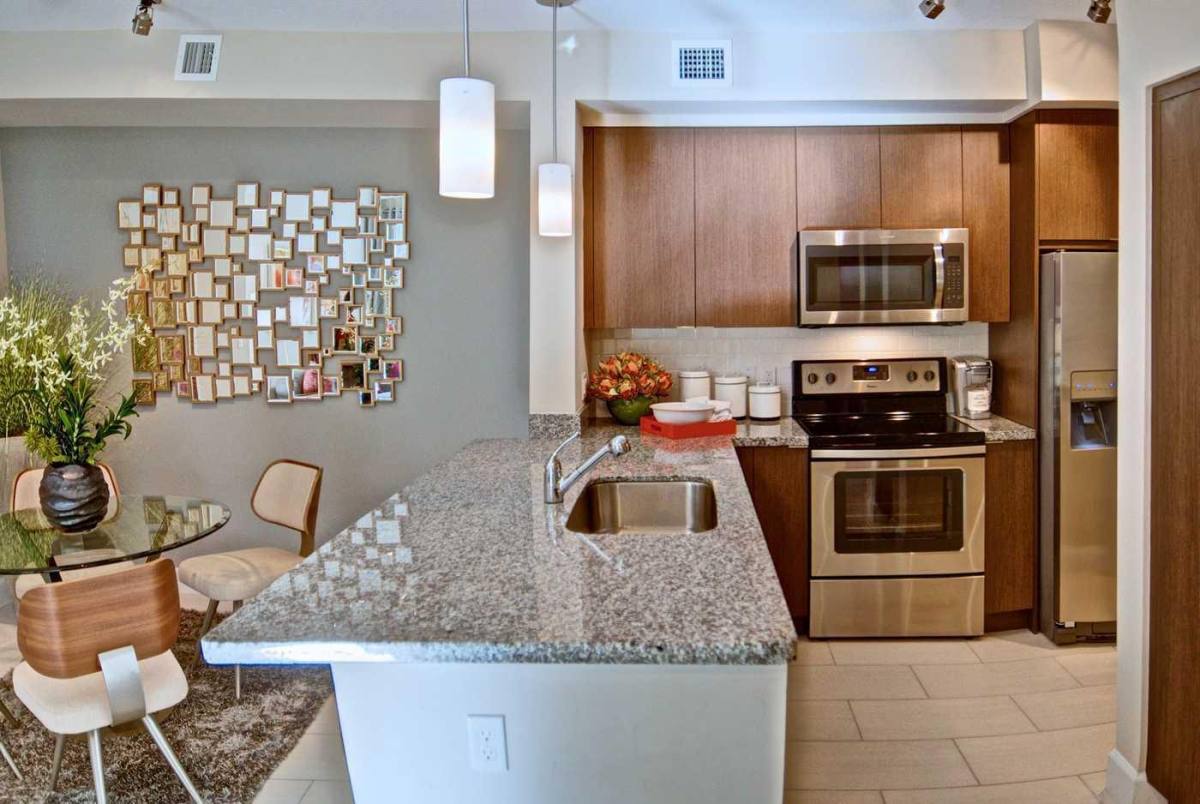 Apartment for rent at 12121 SW 43rd St, Hollywood, FL 33027