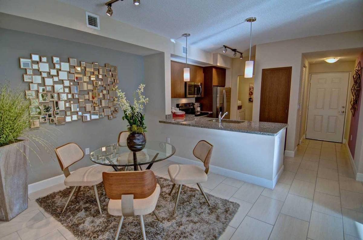 Apartment for rent at 12121 SW 43rd St, Hollywood, FL 33027