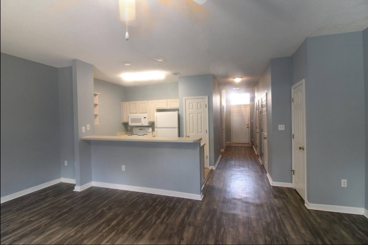 Townhouse for rent at 211 3rd St #J, Fort Walton Beach, FL 32548
