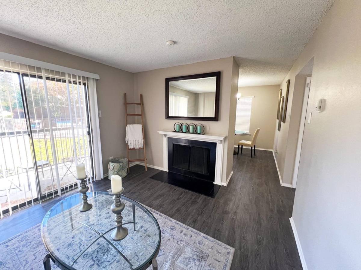 Apartment for rent at Creekside Village Apartment Homes, 3400 W Park Blvd, Plano, TX 75075