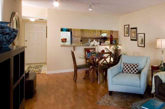 Apartment for rent at 15690 Bull Run Rd, Hialeah, FL 33014