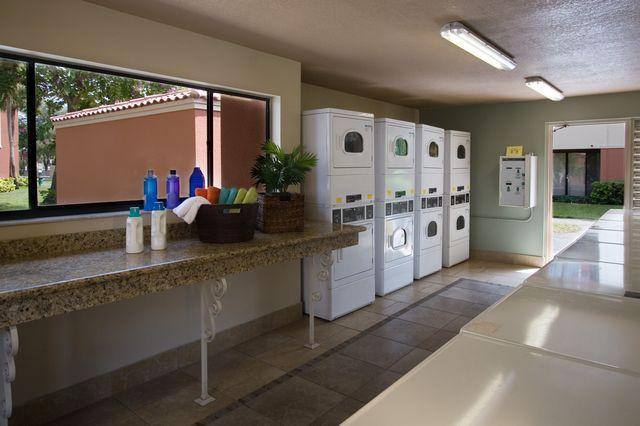 Apartment for rent at 15690 Bull Run Rd, Hialeah, FL 33014