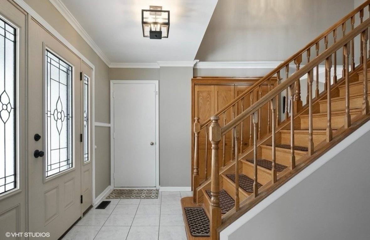 House for rent at 113 N Fiore Pkw, Barrington, IL 60010