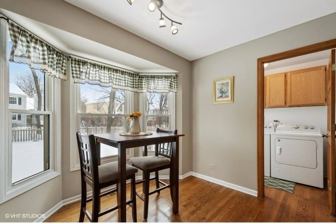 House for rent at 113 N Fiore Pkw, Barrington, IL 60010